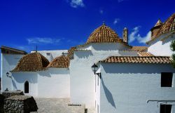 Ibiza, Baleari: le cupole della Iglesia Santo Domingo - Copyright foto www.spain.info