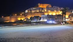 Il Castello dove visse Papa Luna a Peniscola in Spagna - © avarand / Shutterstock.com