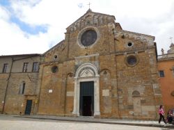 Il Duomo di Volterra, il famoso borgo collinare della Toscana. E' consacrato come Cattedrale di Santa Maria Assunta - © Giovanni Mazzoni (Giobama)