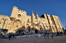 Il Palazzo dei Papi di Avignone, capolavoro medievale della Provenza