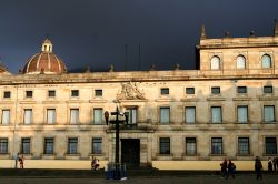 Il centro antico di Bogotà è chiamato Candelaria: è qui che turisti e cittadini del posto si incontrano, tra palazzi storici, piazze, caffé e negozi prestigiosi. ...