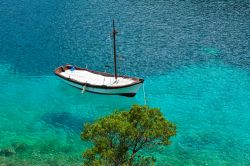 Il mare trasparente di Kefalonia (Cefalonia) ...