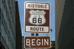 Inizio della Route 66 a Chicago, Illinois, Stati Uniti. Ci troviamo davanti all'Art Institute  - © Steve Lagreca / Shutterstock.com