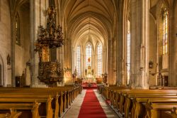 Particolare della Cattedrale di Saint Michael, Cluj Napoca - Uno splendido scorcio all'interno della chiesa dedicata a San Michele in cui si può ammirare il pulpito riccamente decorato ...