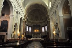 Interno della Cattedrale di Comacchio, dedicata a San Cassiano, Emilia-Romagna.
