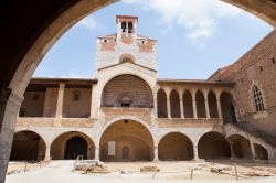 Interno del Palazzo del re di Maiorca a Perpignan Francia. si trova in centro, su di una altura nei pressi di Rue des Arches - © Andrey_Popov / Shutterstock.com