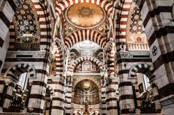 Interno chiesa di Notre Dame de la Garde a Marsiglia, ...