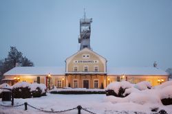 Inverno e neve a Wieliczka lo stabilimento delle miniere di sale Patrimonio UNESCO. Il clima di questa regione è prettamente continentale, con inverni rigidi e nevosi, ed estati calde, ...