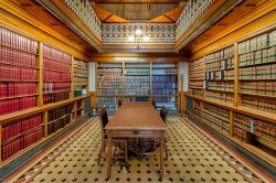 La storica Iowa State Law Library a Des Moines, la capitale dello stato americano del nord USA - © Nagel Photography / Shutterstock.com 