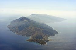 Isola di Icaria in una vista aerea - © bluecrayola / Shutterstock.com