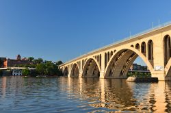 Key Bridge, il ponte sul fiume Potomac a Washington DC - © Orhan Cam / Shutterstock.com