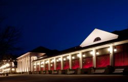 Kurhaus Baden-Baden. Le terme più celebri del Baden-Wurttemberg possiedono uno stile particolare "Belle-Epoque" tra i più importanti della Germania - © g215 / Shutterstock.com ...