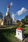 La Cattedrale di Papeete si trova al km zero della strada che compie il giro di Tahiti Nui