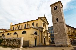 La chiesa dell'Assunzione della Beata Vergine Maria a Rijeka, Croazia - Concepito probabilmente come cattedrale, questo interessante monumento religioso è collocato accanto al decumanus ...