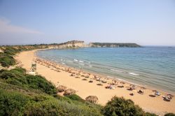 La grande spiaggia di Gerakas si trova sull'isola di Zante (Zacinto) in Grecia, ed è tra quelle più adatte alle famiglie, in un isola carattarizzata dalle falesie a picco sul ...