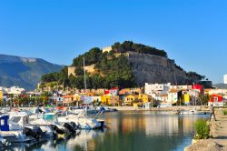 La marina di Denia in Spagna durante le prime ...