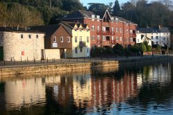 La marina di Exeter, Inghilterra - Località turistica fra le più rinomate del Regno Unito, Exeter rappresenta una delle mete più frequentate dai ragazzi d'Europa che ...