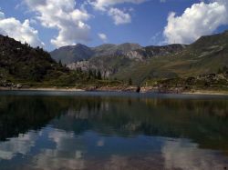 Il Lago Rotondo sulle Alpi Orobiche, si trova vicino a Carona (Bergamo) - © www.comune.carona.bg.it