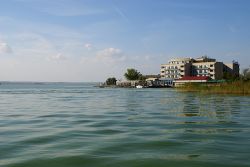 Lago Siutghiol: si tratta di uno stagno costiero a nord di Costanza, in Romania - © ELEPHOTOS / Shutterstock.com 