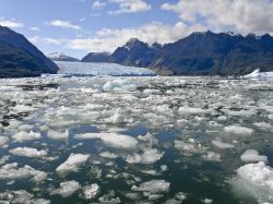 La magica Laguna San Rafael, si trova nella regione di Aisen in Cile. E' uno dei classici obiettivi delle escursioni in partenza da Puerto Chacabuco, che conducono ogni anno migliaia di ...