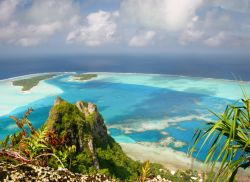 Il panorama della laguna di Maupiti, Polinesia Francese - E' sicuramente una delle più belle tra le Isole della Società, capace di competere con la più blasonata Bora ...