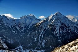 Le montagne a sud di Les Deux Alpes in Francia: il monte Muzelle a destra, a sinistra le cime della Tete de Lauranoure