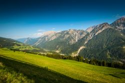 Le montagne intorno a Lienz, fotografate in estate: siamo nel Osttirol in Austria  - © DeepGreen / Shutterstock.com