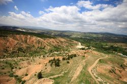Le montagne a sud ovest della Turchia vicino a Konya. Questa località sorge sull'altopiano centrale dell'Anatolia  - © Ammit Jack / Shutterstock.com