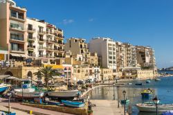 Malta, St Julian's, grazioso borgo marinaro 252545182 - © Ammit Jack / Shutterstock.com