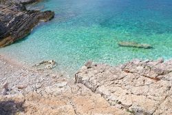 Il mare cristallino Kamenjak, Medulin (Croazia) - Meraviglioso da vedere, sublime per le immersioni, romantico per i fidanzati e gli sposi, divertente per i bambini, stimolante per un viaggiatore ...