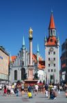 La Marienplatz di Monaco di Baviera. E' il ...