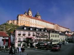 Melk e l'abbazia benedettina, in Bassa Austria ...