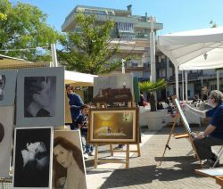 I Mercatini di Primavera in centro a Bellaria Igea Marina, Emilia Romagna.
