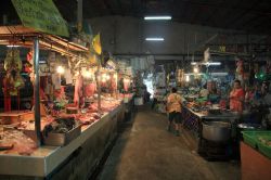 L'interno del mercato Mae Kim Heng, a Nakhon Ratchasima, in Thailandia - © Blanscape / Shutterstock.com 
