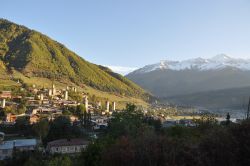 Mestia i villaggi con le case-torri dello Svaneti in Georgia