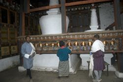 Il Monastero di Kyichu Lhakhang a Pa, nel Bhutan - © Attila JANDI / Shutterstock.com