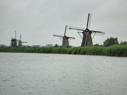 Mulini a vento in Olanda nei pressi di Kinderdijk.
