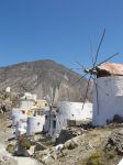 Mulini a vento sull'isola di Karpathos in ...