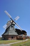 Mulino a vento di Brunshaupt vicino a Kuehlungsborn Germania - © clearlens / Shutterstock.com