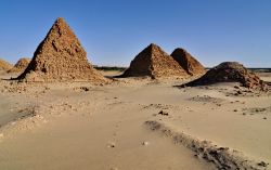 Necropoli Karima Sudan Piramidi deserto nubiano