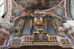 Organo dentro alla Cattedrale di St Jakob (Dom zu St. Jakob) a Innsbruck - © Patrick Poendl / Shutterstock.com