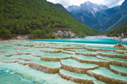 Paesaggio a Lijiang vicino alla Montagna del Drago di Giada (CIna) - © Calvin Chan / Shutterstock.com