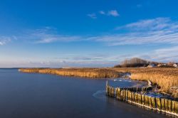Paesaggio tipico del mare Baltico vicino a Wismar, la città portuale Patrimonio Unesco della Germania - © RicoK / Shutterstock.com