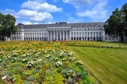 Il suntuoso Palazzo dei Principi Elettori di Coblenza: siamo nel Land della Renania Palatinato, nell'ovest della Germania - © Bclearlens / Shutterstock.com