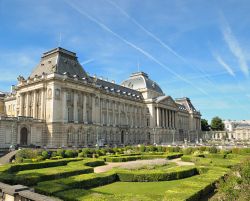 Il Palazzo del Re, si trova nel centro storico di Bruxelles, la capitale del Belgio - © skyfish / Shutterstock.com