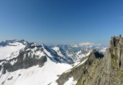 Panorama delle Alpi Svizzere in esttae, viste dal Gemmstock di Andermatt
