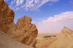 Panorama tra le montagne intorno a Chebika in Tunisia (regione di Tozeur) - © Evgeniapp / Shutterstock.com