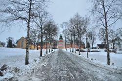 Parco cittadino, con scuola, nel  centro di Tromso in Norvegia