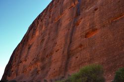 Parete roccia all'interno della Valle dei Venti,  Kata Tjuta National Park (Australia)