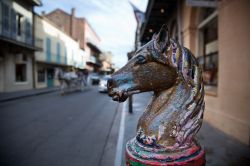 Passeggiando nel Quartiere Francese di New Orleans - L'attenzione ai dettagli con cui sono stati edificati palazzi e dimore del Vieux Carré si riscontra anche nelle strade dell'antico ...